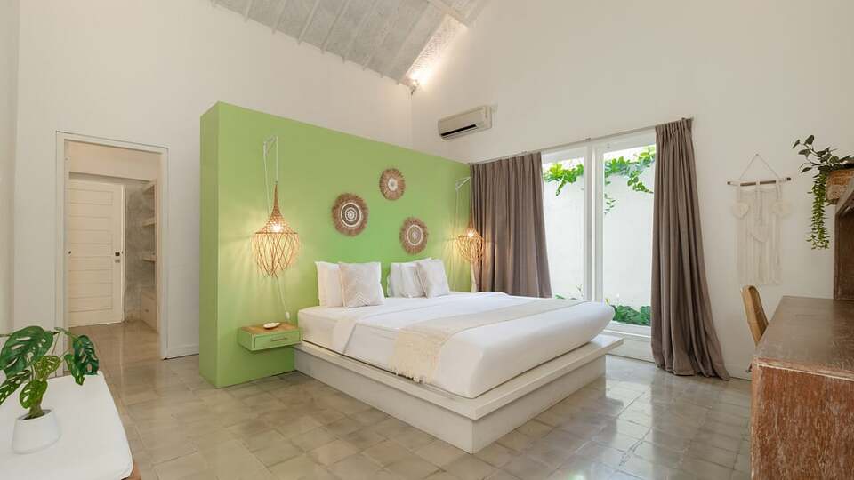 5 Star Villa Mas 4 Seminyak – Elegant Island Retreat