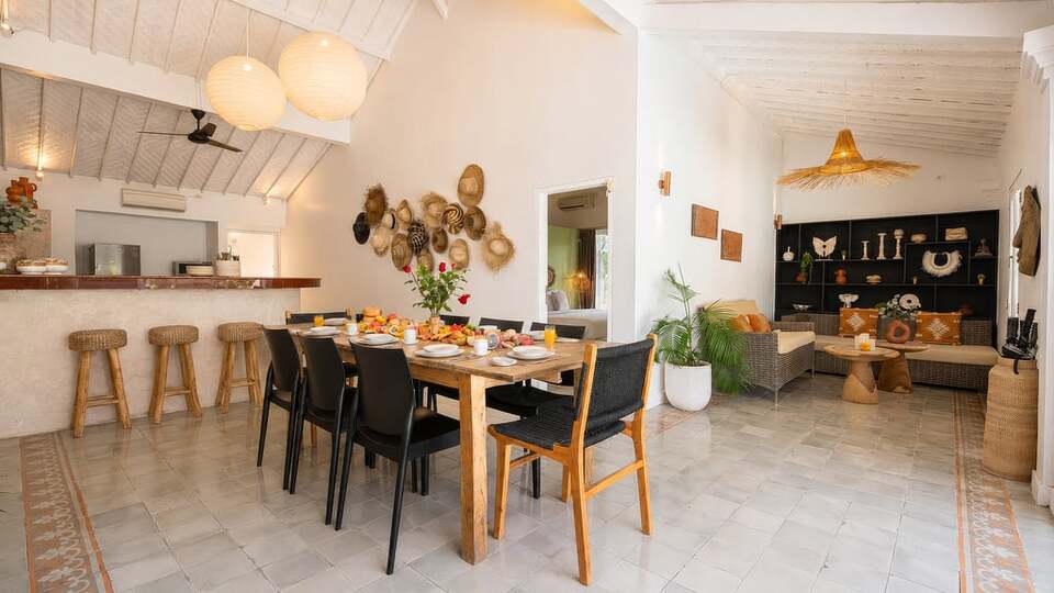 5 Star Villa Mas 4 Seminyak – Elegant Island Retreat