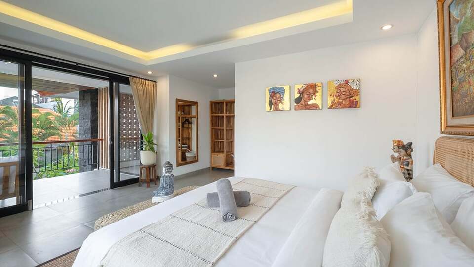 5 Star Villa Ambalika - Seminyak Serenity