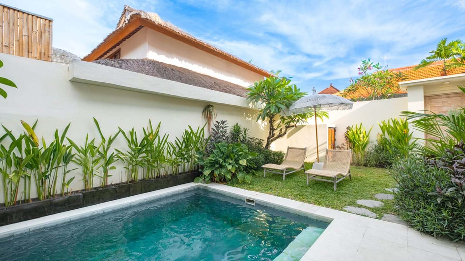 5 Star Villa Ambalika - Seminyak Serenity
