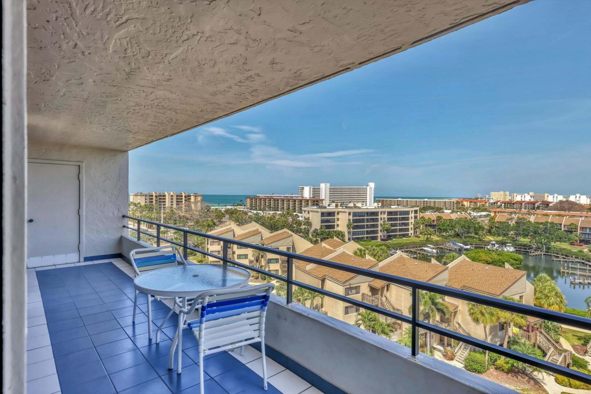 Large Balcony Overlooking North-West Siesta Key, the Intracoastal Waterway, and the Gulf