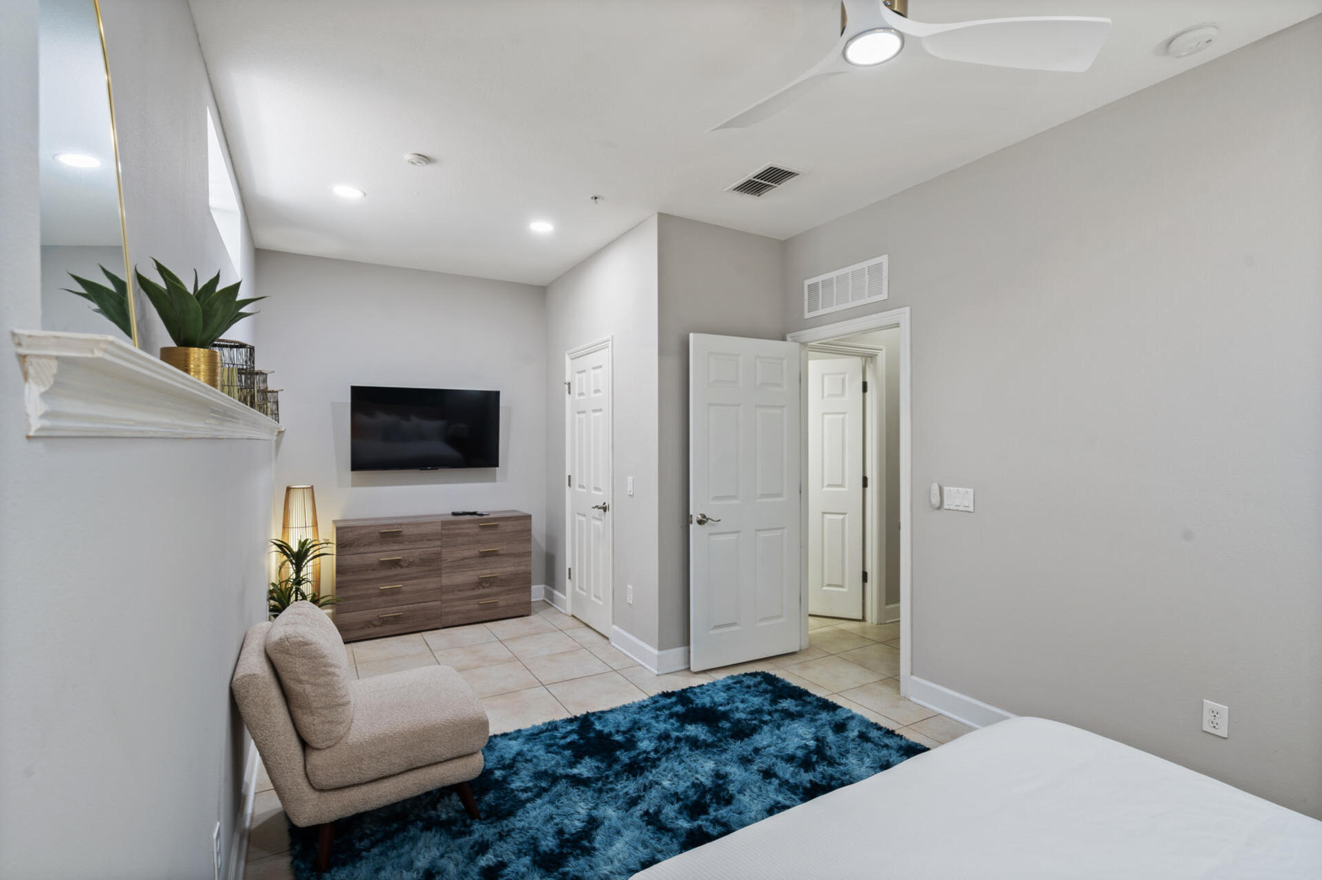 Double Bedroom 4 1st Floor 50" Smart TV