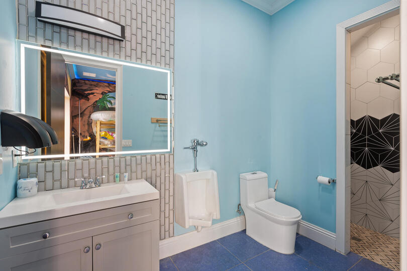 Pool Bathroom/Rain Shower