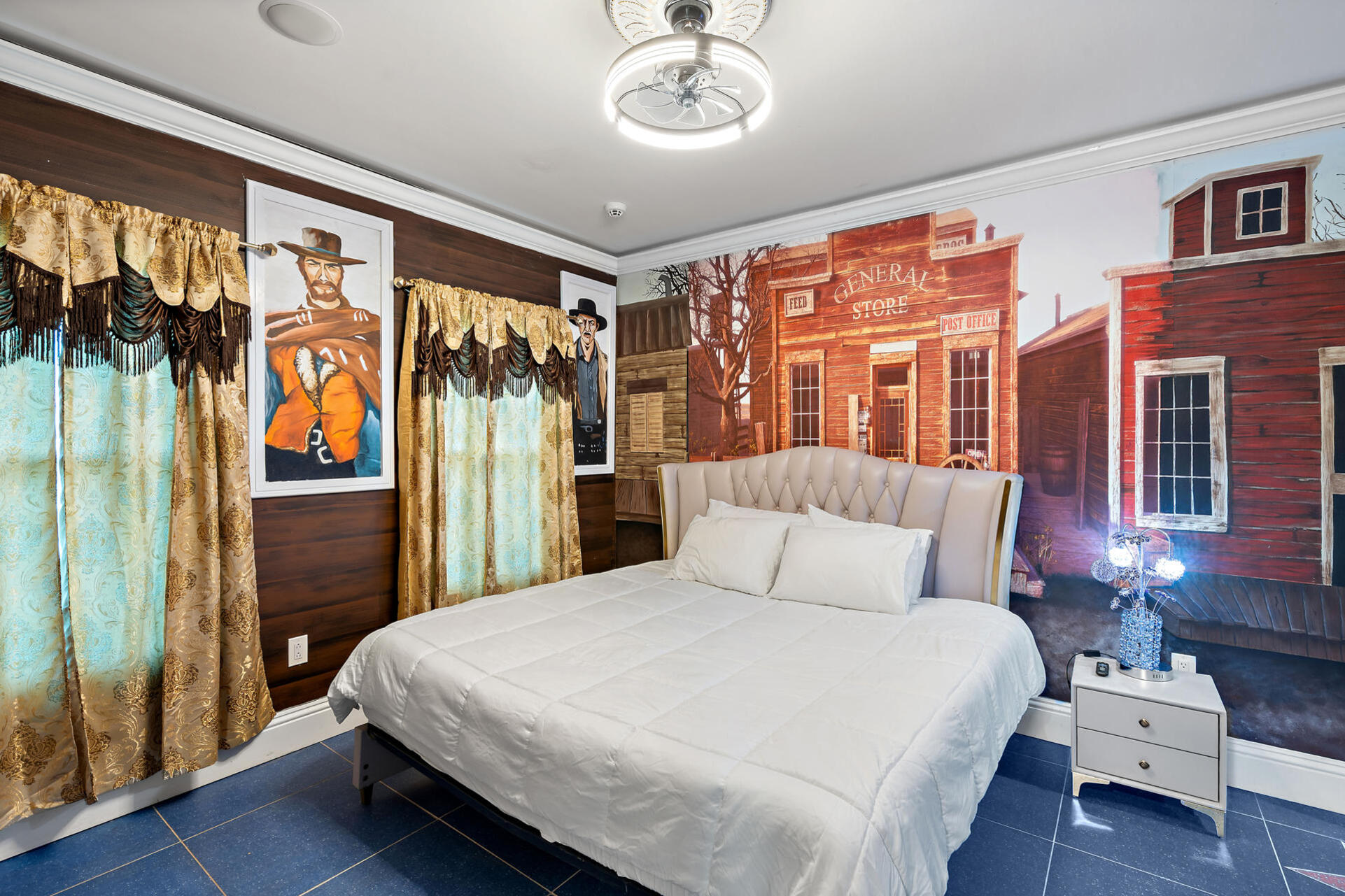 The Good The Bad and The Ugly King Suite Bedroom 10 Upstairs