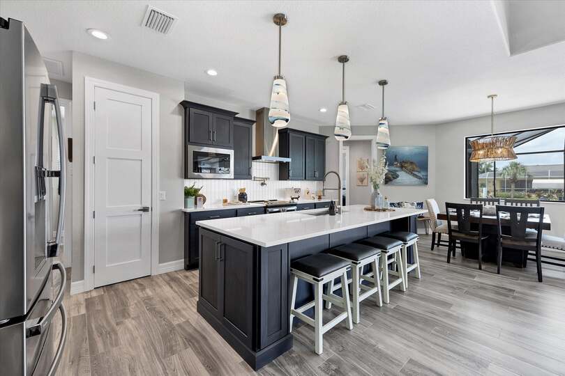 Bright, open, fully-equipped kitchen