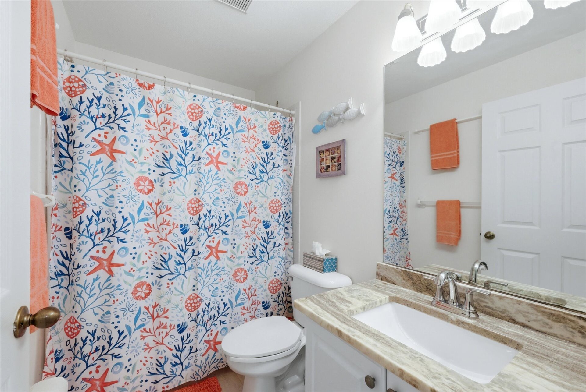 Guest bathroom with shower/tub combo