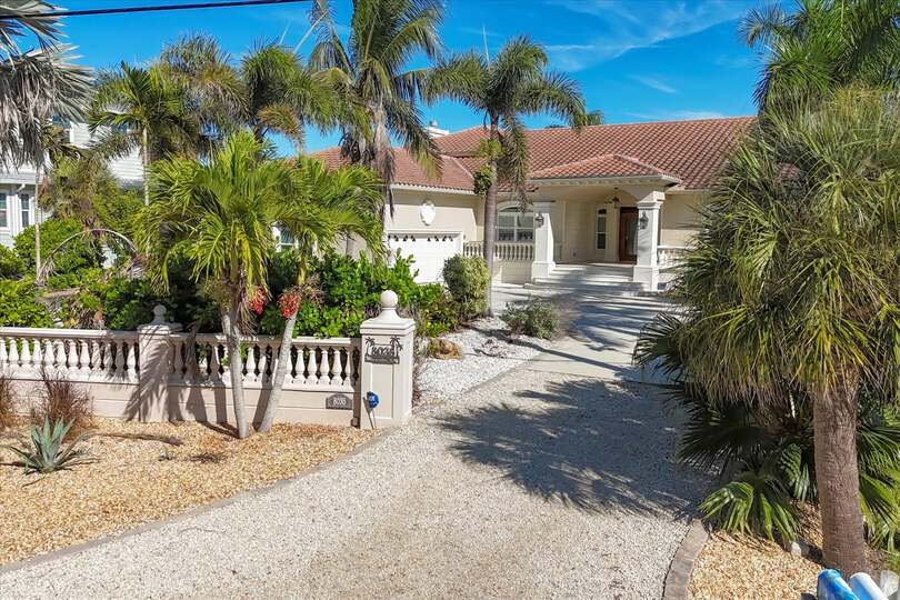 Stunning 5/4 waterfront home with private pool and beach access on Manasota Key island in Englewood, FL