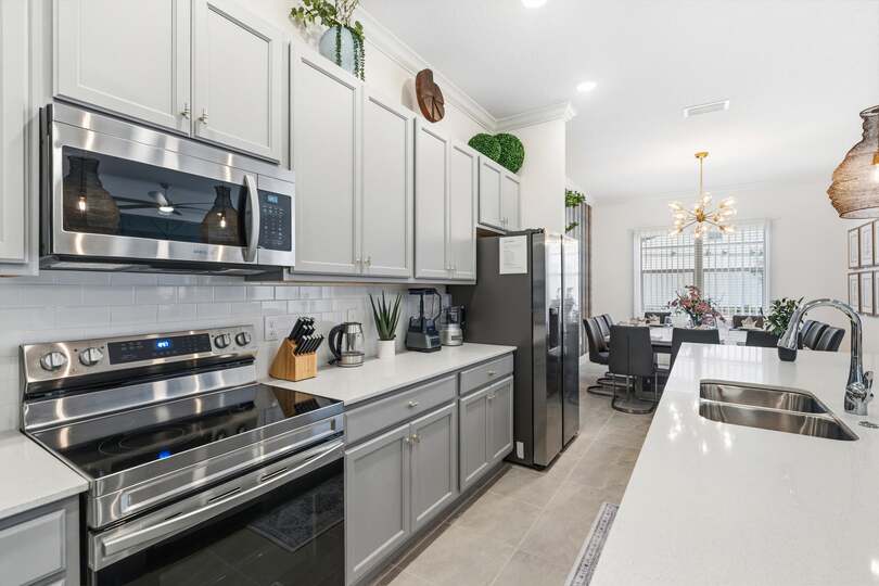 Kitchen 2/Refrigerators, 2/dishwashers