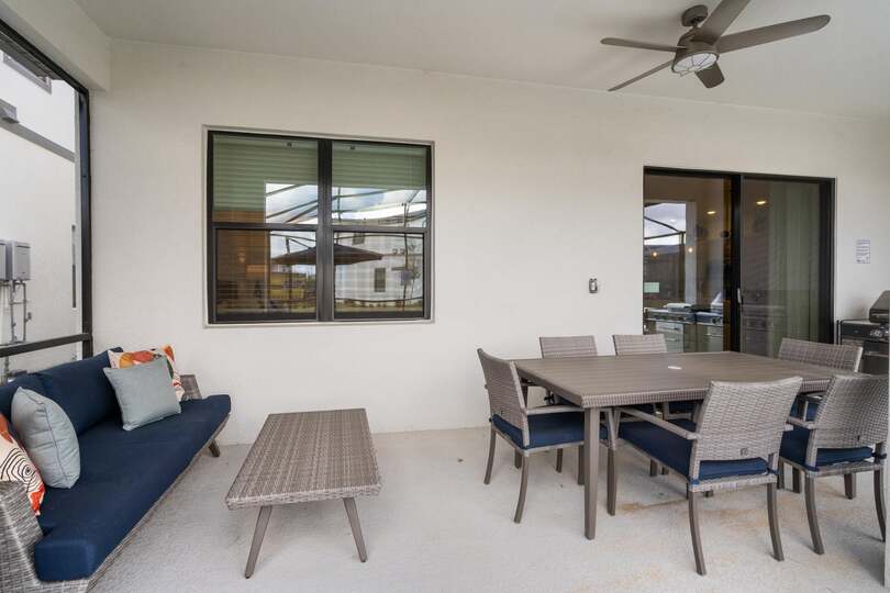 Patio Dining / Seating