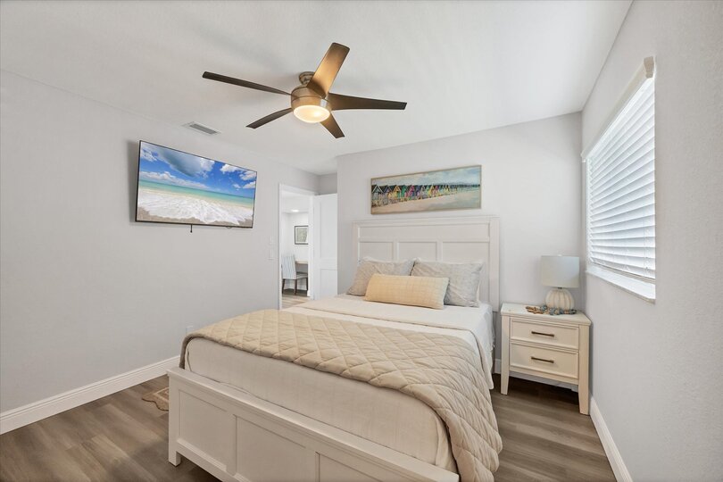 Guest Queen bedroom with 55" Smart TV