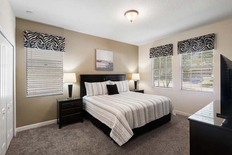 King Suite Bedroom 3 Downstairs Attached Bathroom
43" TV