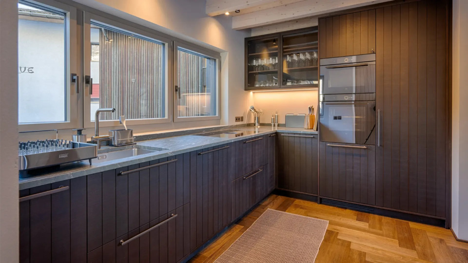 Elegant Mountain Lodge with Private Lift Access
