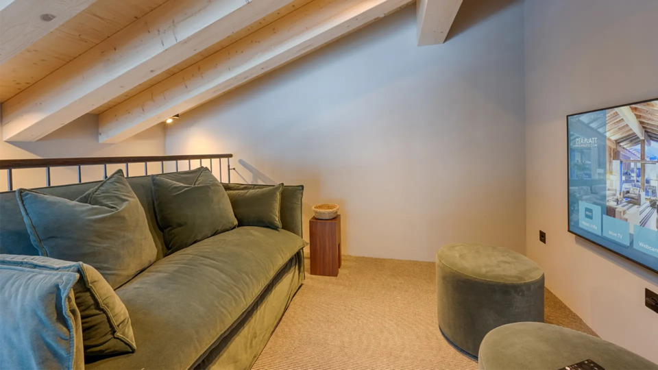 Elegant Mountain Lodge with Private Lift Access